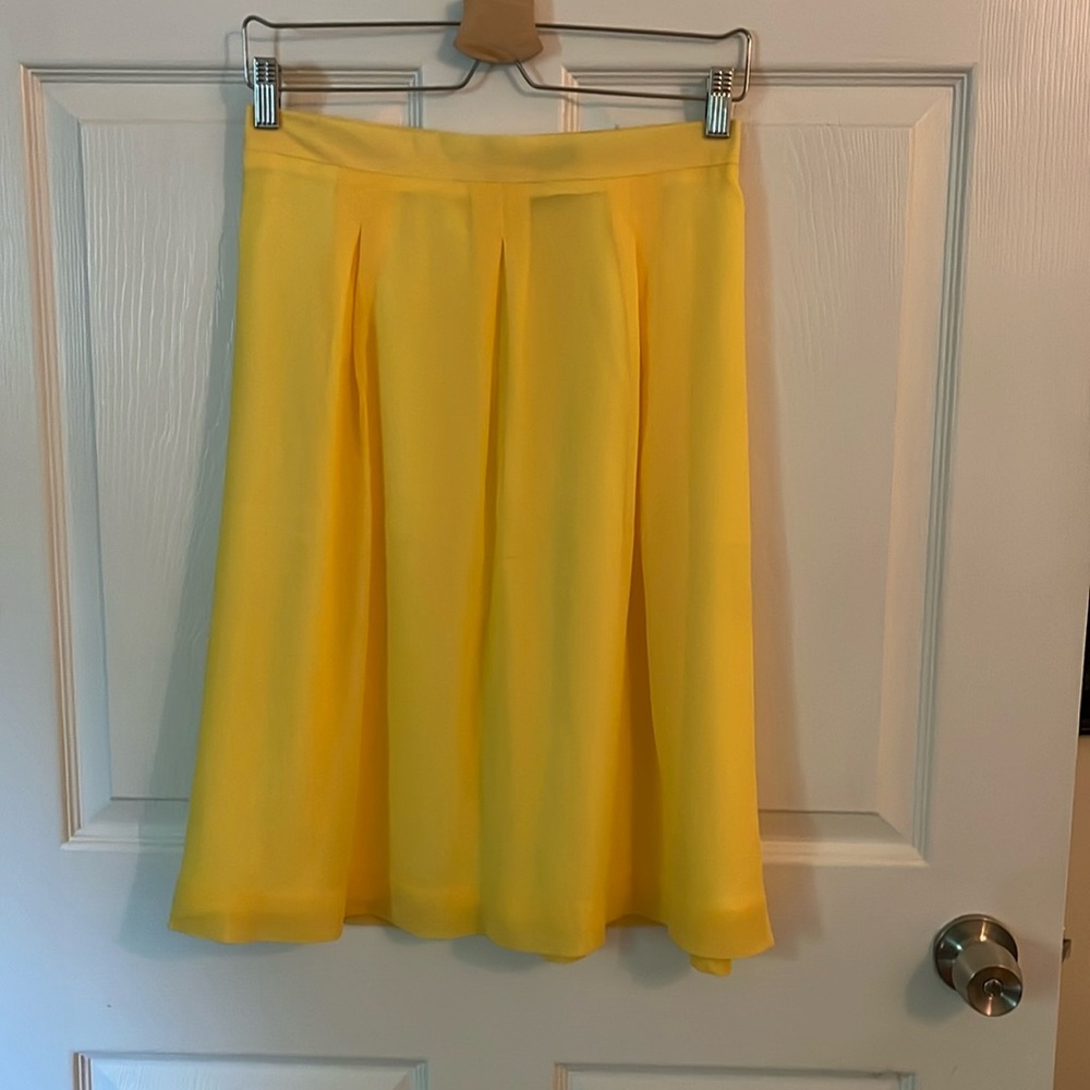 Ann Taylor yellow knee length skirt